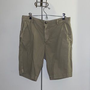khaki shorts